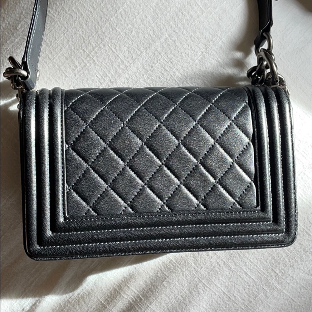 ***SOLD*** Chanel Small Boy Lambskin - Picture 3 of 13
